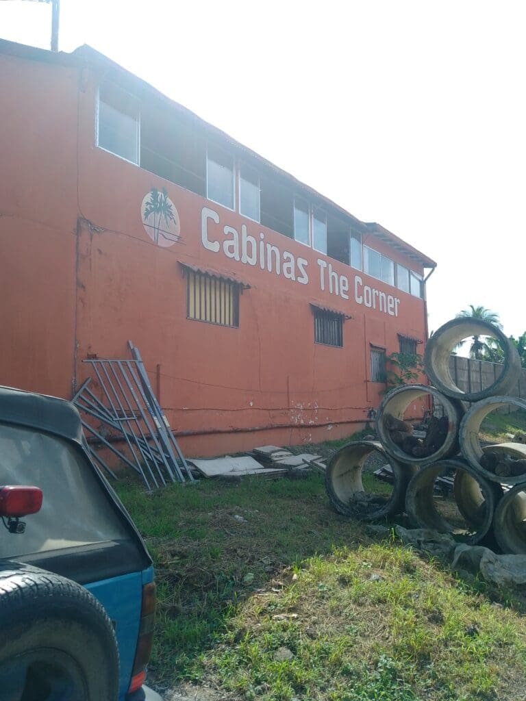 cabinas onthe corner osa peninsula 