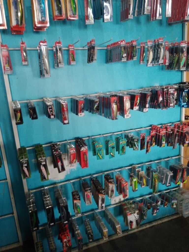Rooster fishing store puerto jimenez