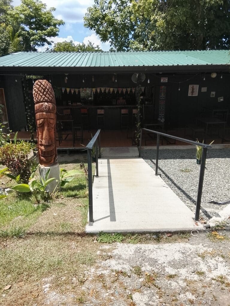 tikis restaurant  osa peninsula 