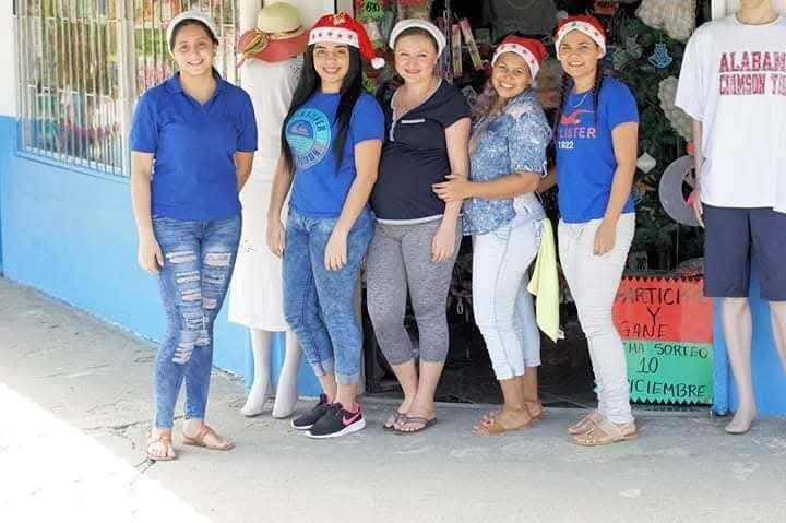 people of puerto jimenez